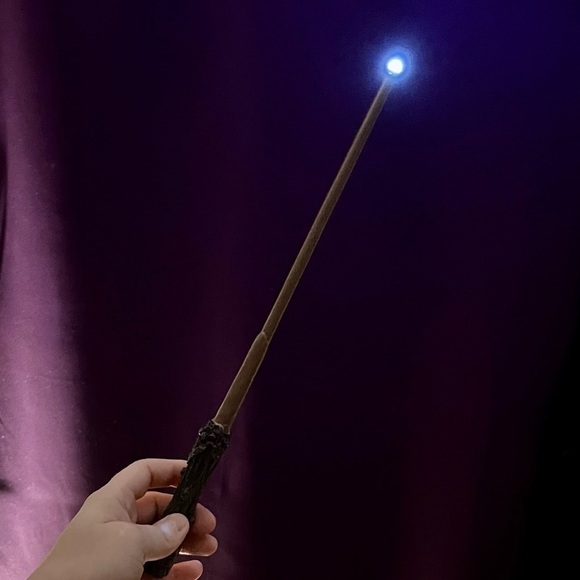 Harry Potter Magic Wand Luminous - Picture 1 of 4